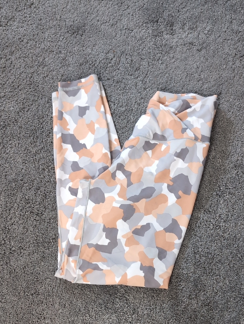 Aerie Offline Camo Leggings in Peach, Gray & White